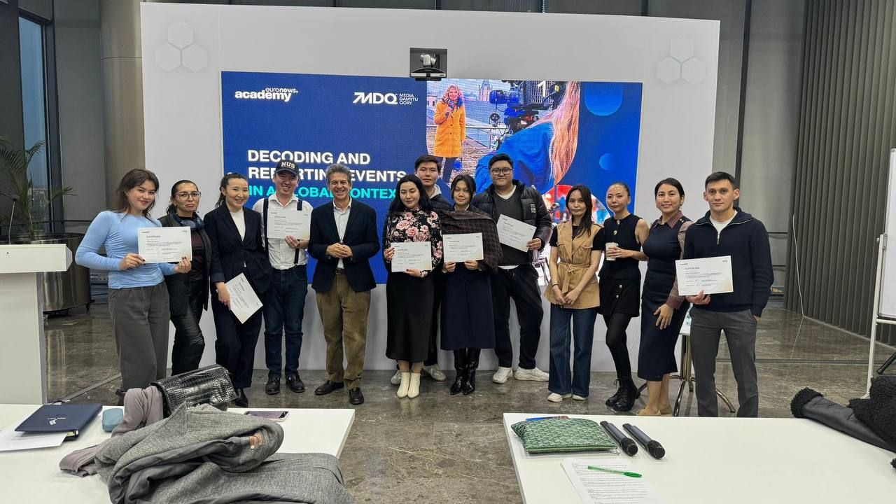 Әйелдермен топтық секс порно фото